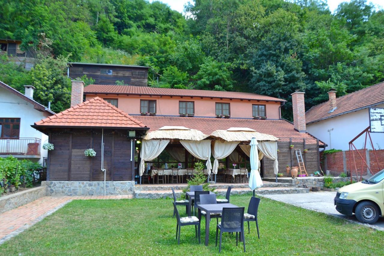 Podrum Miljevic Ledinci Exterior foto